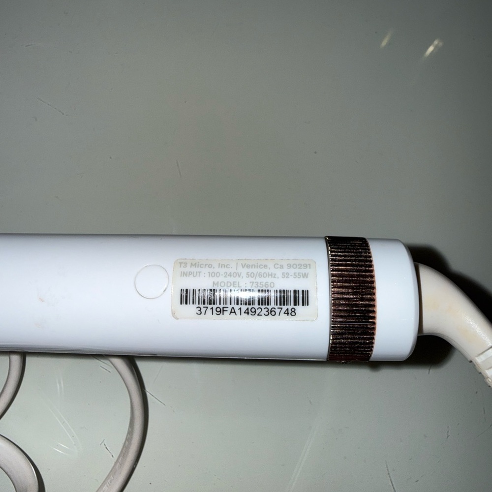 T3 White and Rose Gold Curling Iron - Picture 3 of 3